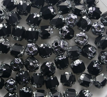 0010567 Jet Labrador Cathedral Facet beads 4 mm color 23980-27000