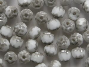 Chalk White Platinum Cathedral Facet beads 4 mm