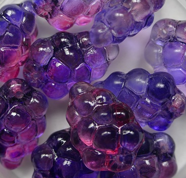 0070522 Red Violet-Amethyst Fuchsia Two-Tone Druiventros kralen 16x11 mm color 00030-48014 Red Violet-Amethyst Fuchsia Two-Tone Druiventros kralen