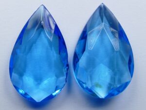 PE-32x20-AQUA Aquamarine Czech Glass Pear Doublette Cabochon