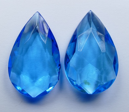 PE-32x20-AQUA Aquamarine Czech Glass Pear Doublette Cabochon PE-32x20-AQUA Aquamarine Czech Glass Pear Doublette Cabochon