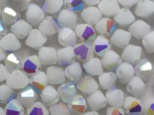 04-MC-03000-28701 Chalk White AB bicones 4 mm